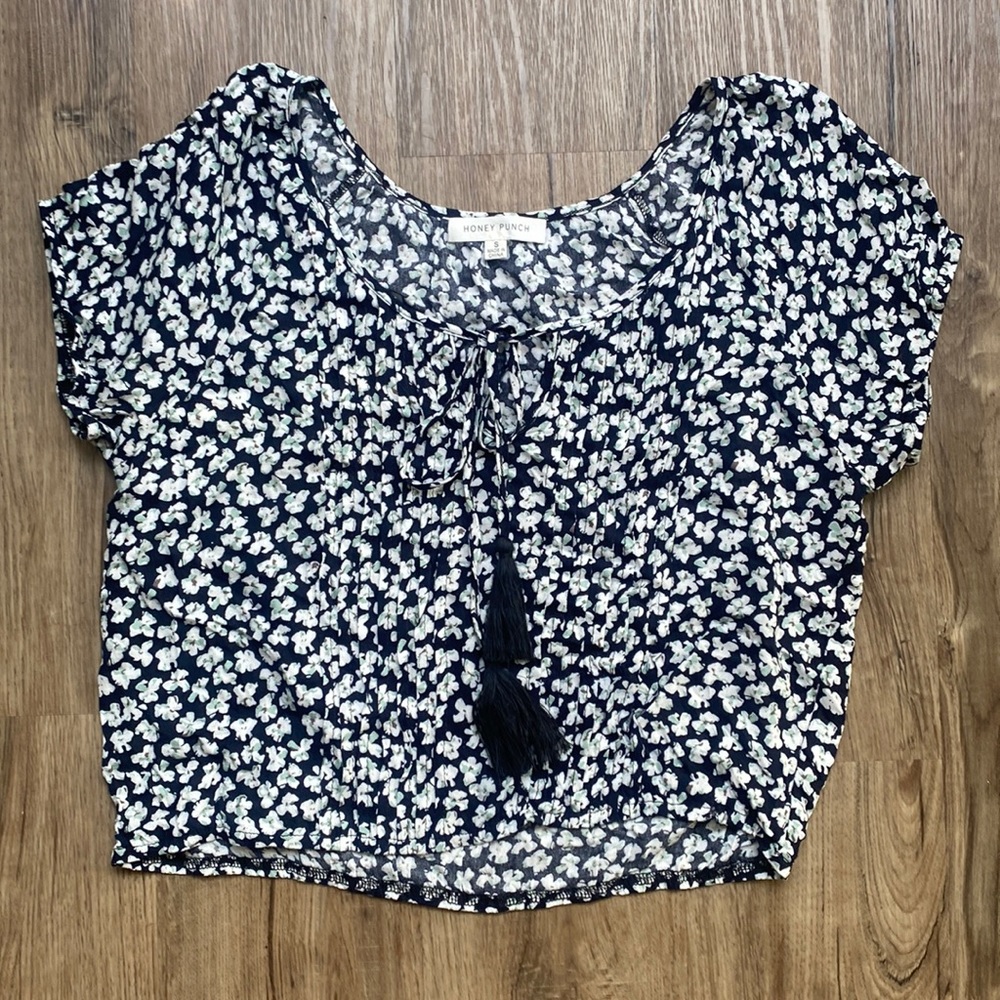 Honey Punch Crop Top Tassel Women Small